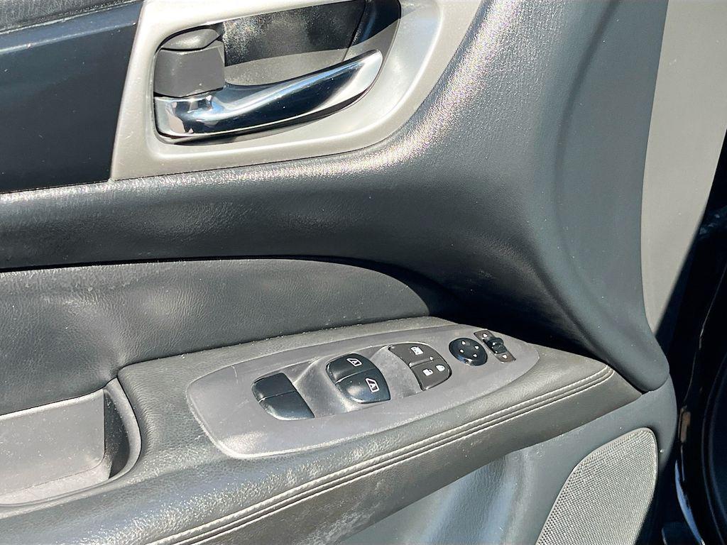 used 2020 Nissan Pathfinder car, priced at $13,900
