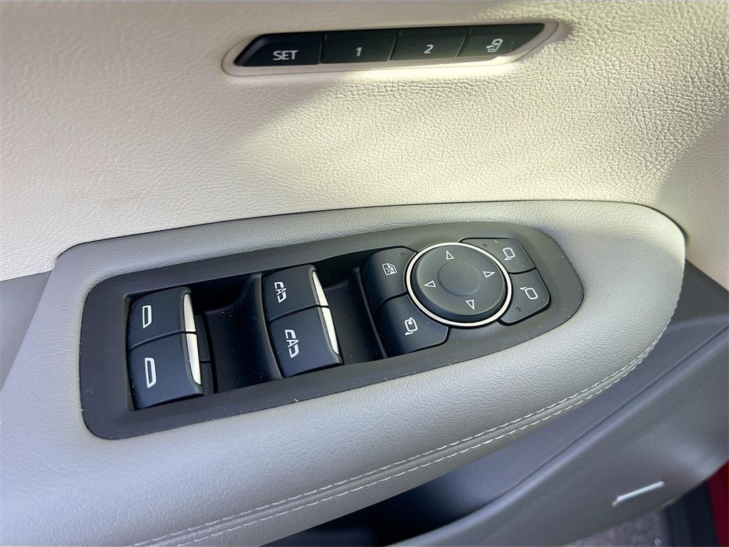 used 2024 Cadillac XT6 car, priced at $35,000