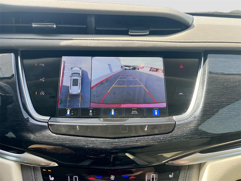 used 2024 Cadillac XT6 car, priced at $35,000