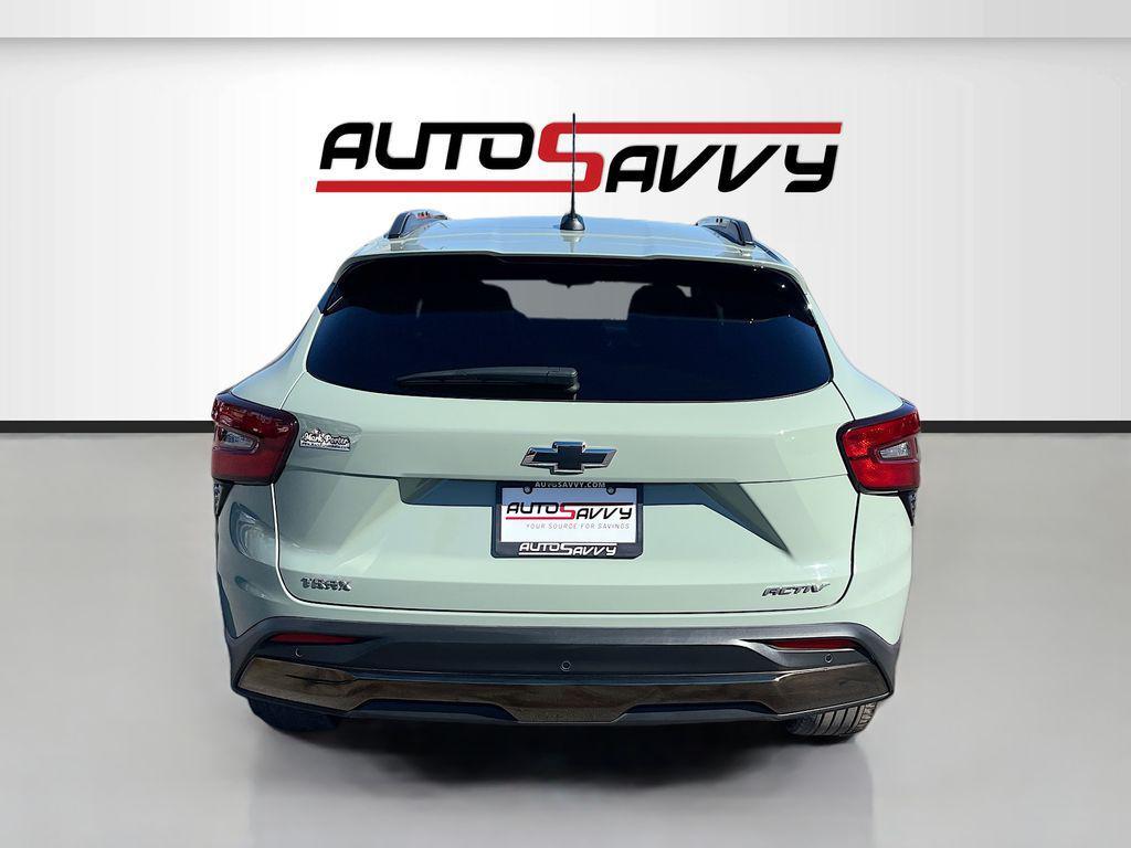 used 2025 Chevrolet Trax car, priced at $18,800