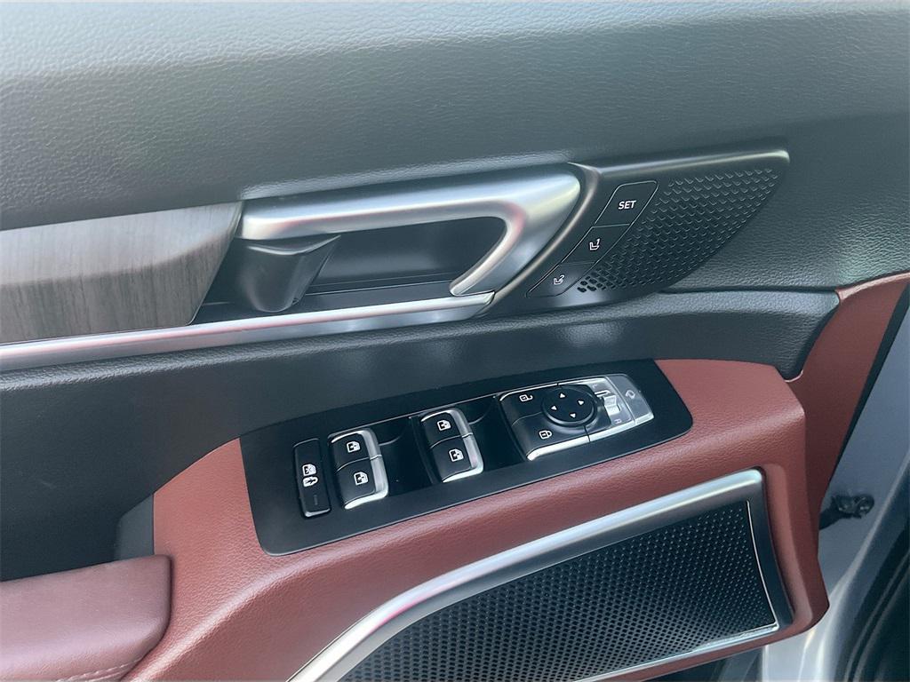 used 2023 Kia Telluride car, priced at $31,700