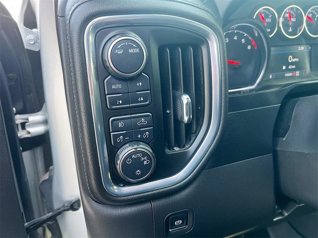 used 2021 Chevrolet Silverado 1500 car, priced at $34,300
