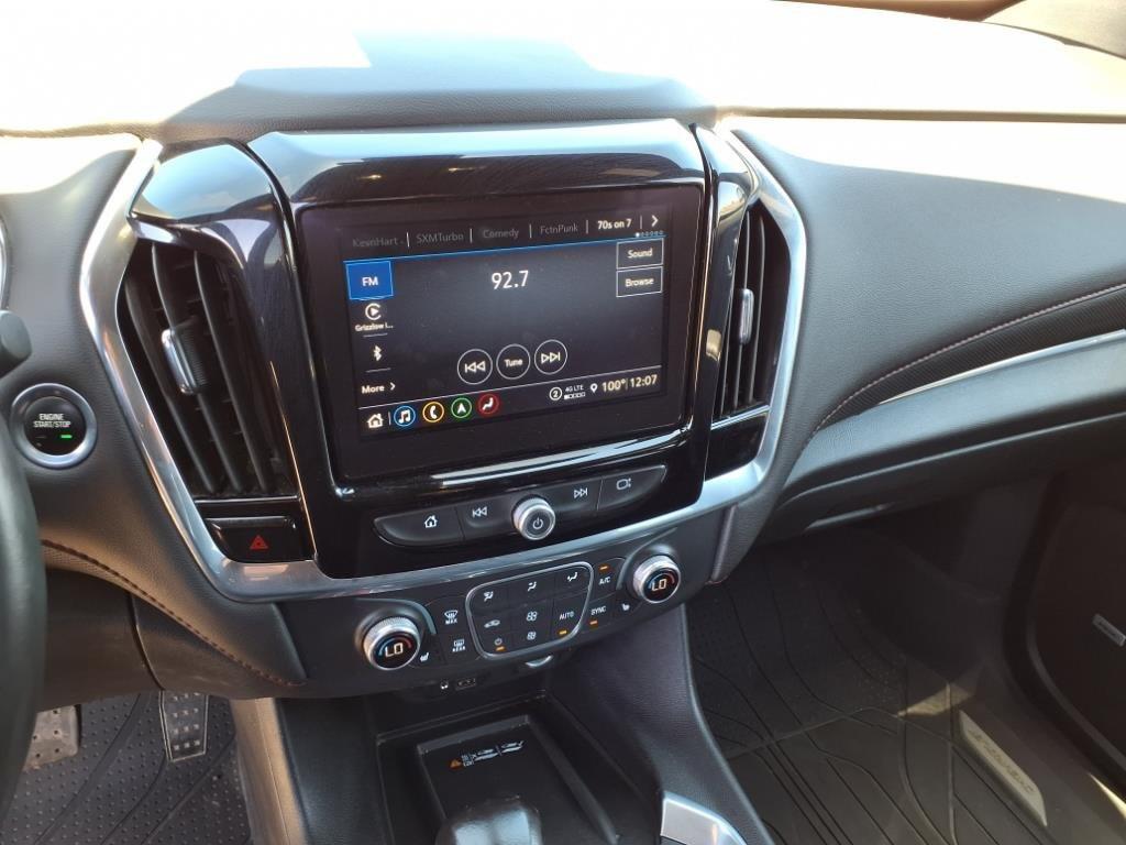 used 2022 Chevrolet Traverse car, priced at $25,300