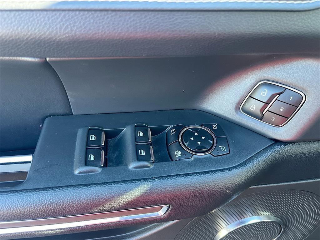 used 2023 Ford Expedition car, priced at $36,200