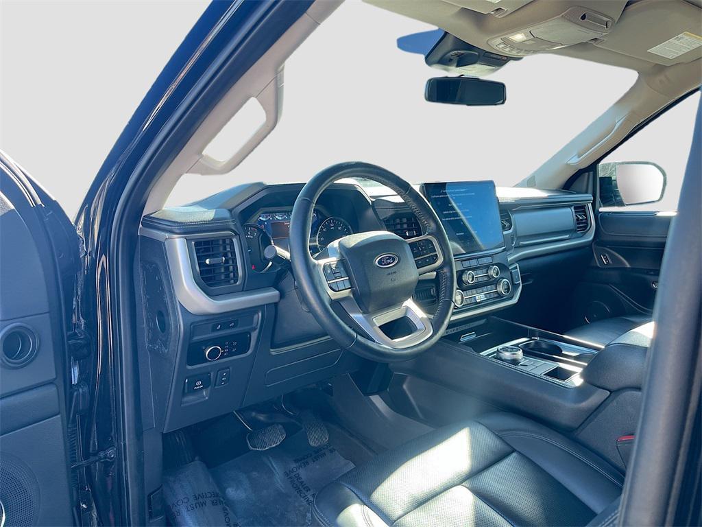 used 2023 Ford Expedition car, priced at $36,200