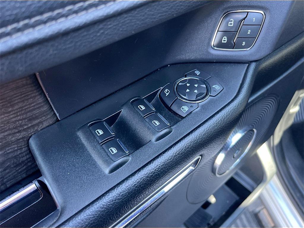 used 2019 Ford Expedition car, priced at $23,400