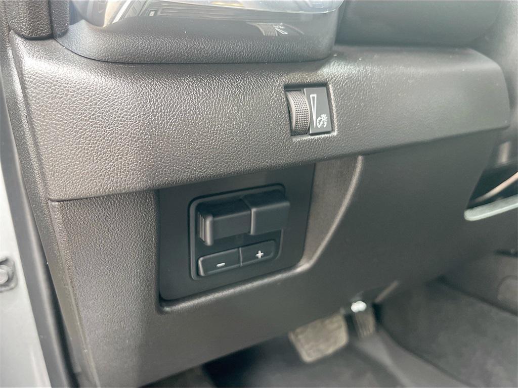 used 2024 GMC Canyon car, priced at $27,800