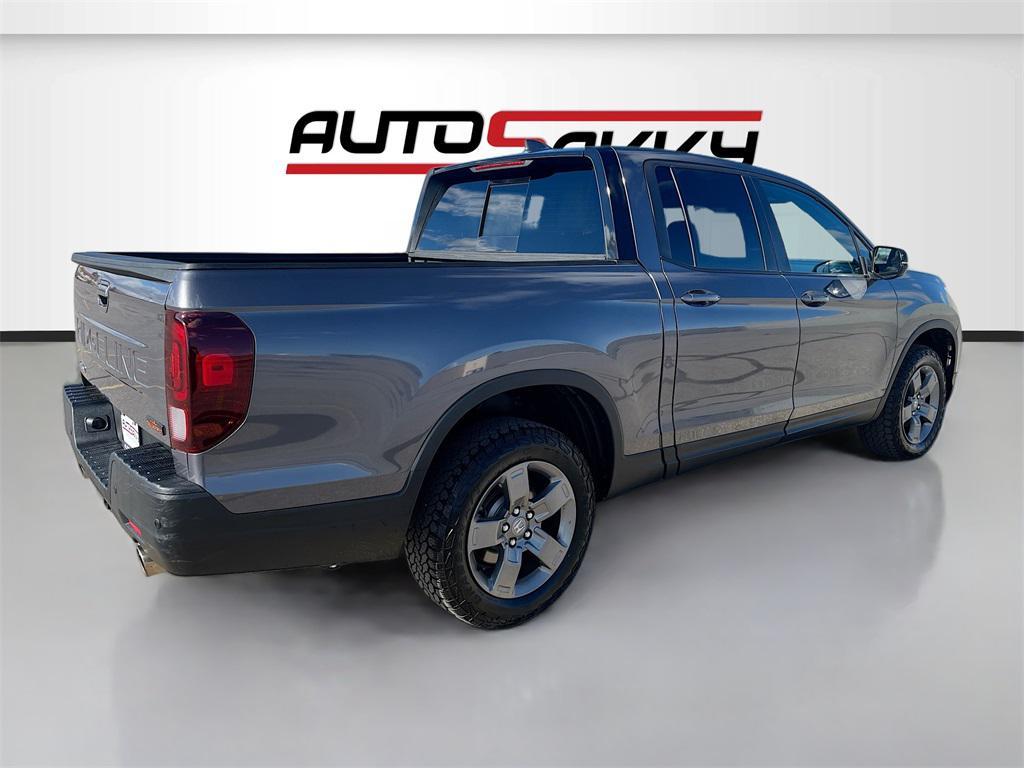 used 2025 Honda Ridgeline car, priced at $33,300