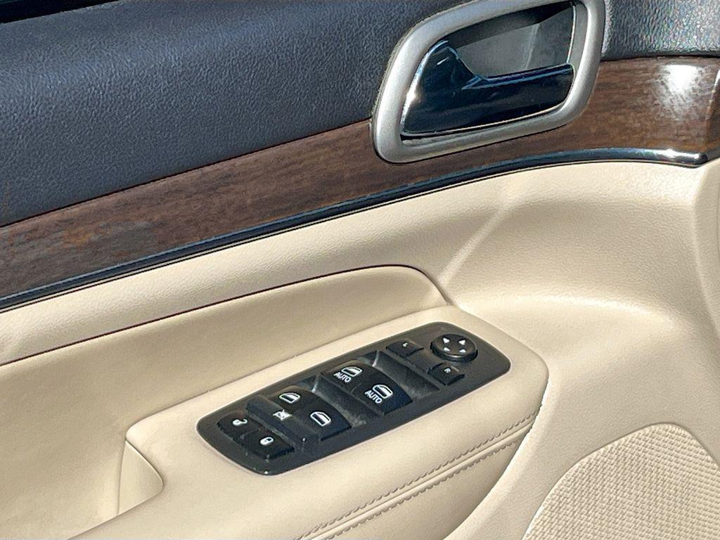 used 2018 Jeep Grand Cherokee car, priced at $13,200
