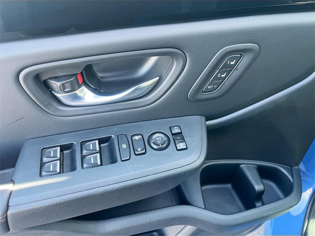 used 2025 Honda Pilot car, priced at $38,700