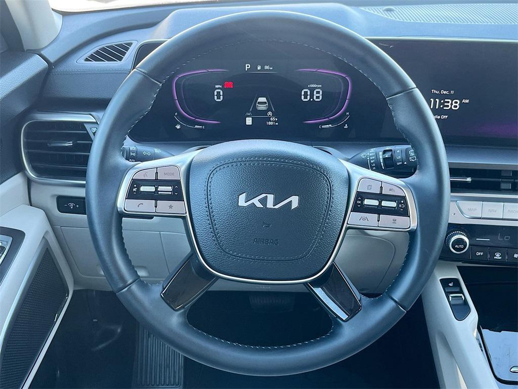 used 2025 Kia Telluride car, priced at $29,800