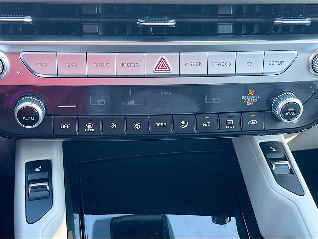 used 2025 Kia Telluride car, priced at $29,800