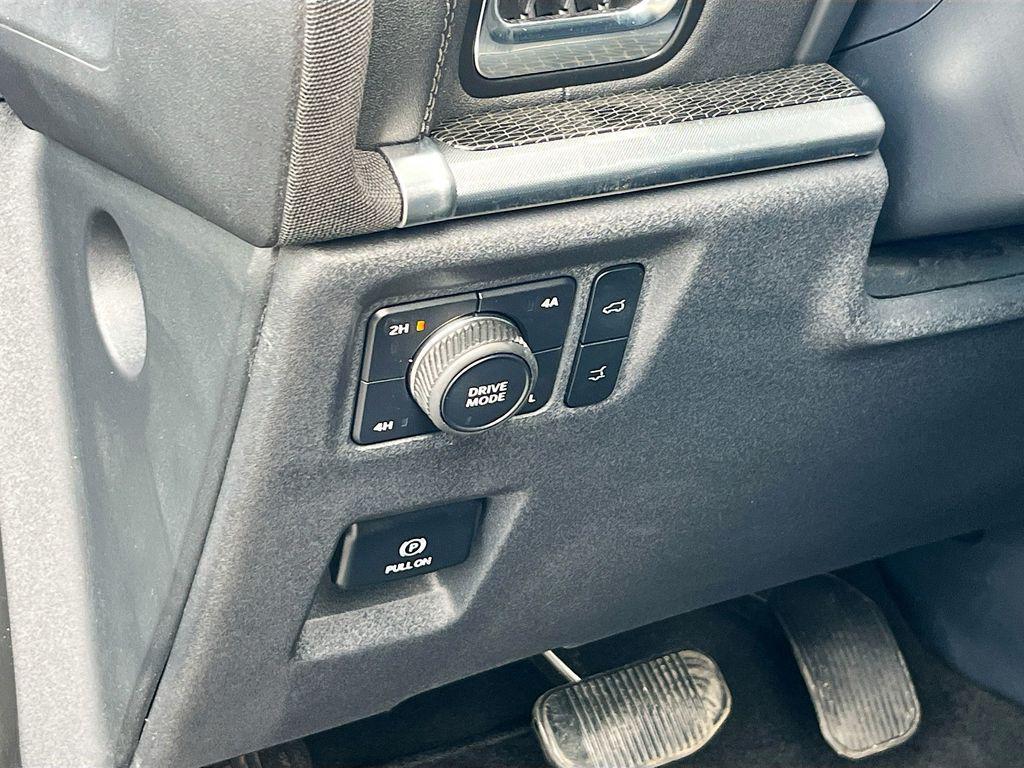 used 2025 Ford Expedition Max car, priced at $66,000