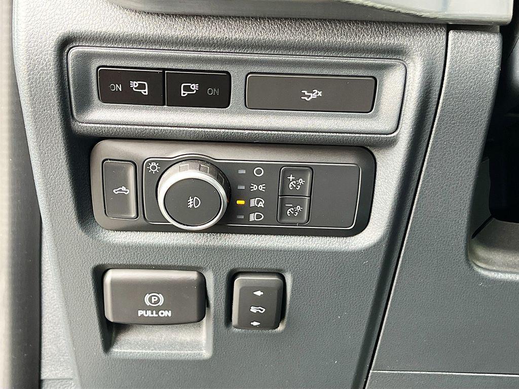 used 2022 Ford F-150 car, priced at $38,000
