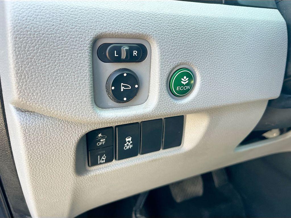 used 2021 Honda Pilot car, priced at $25,000