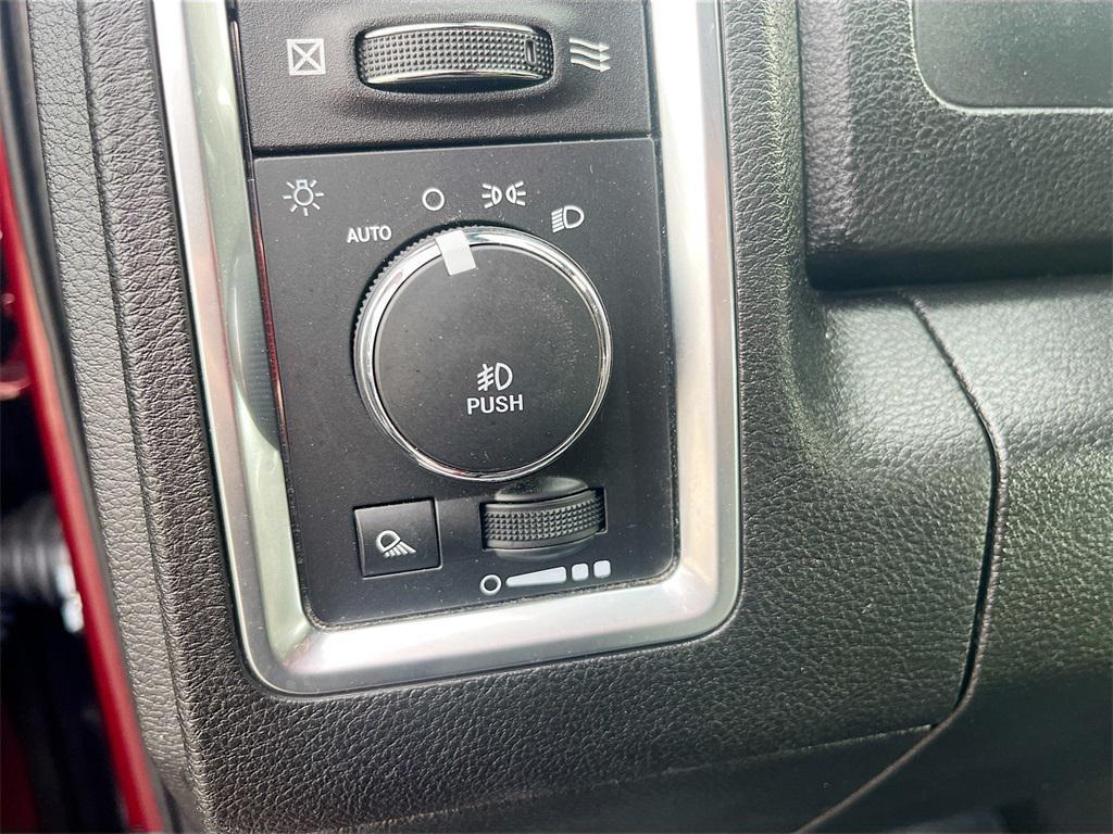 used 2021 Ram 1500 Classic car, priced at $23,600