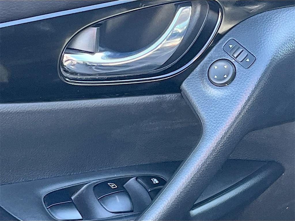 used 2022 Nissan Rogue Sport car, priced at $18,700