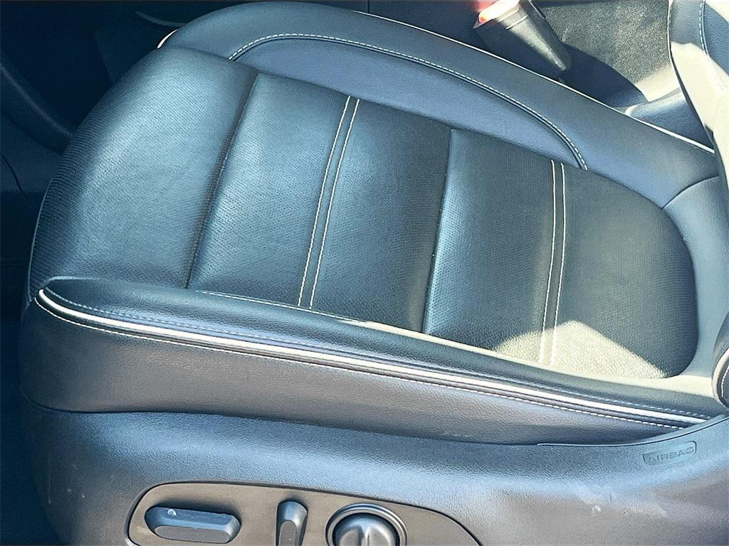 used 2023 GMC Acadia car, priced at $31,300