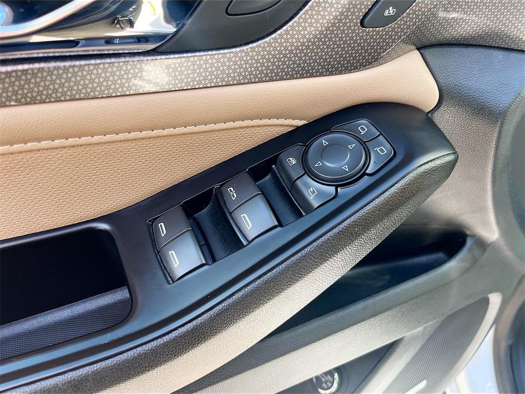 used 2023 Chevrolet Traverse car, priced at $30,000