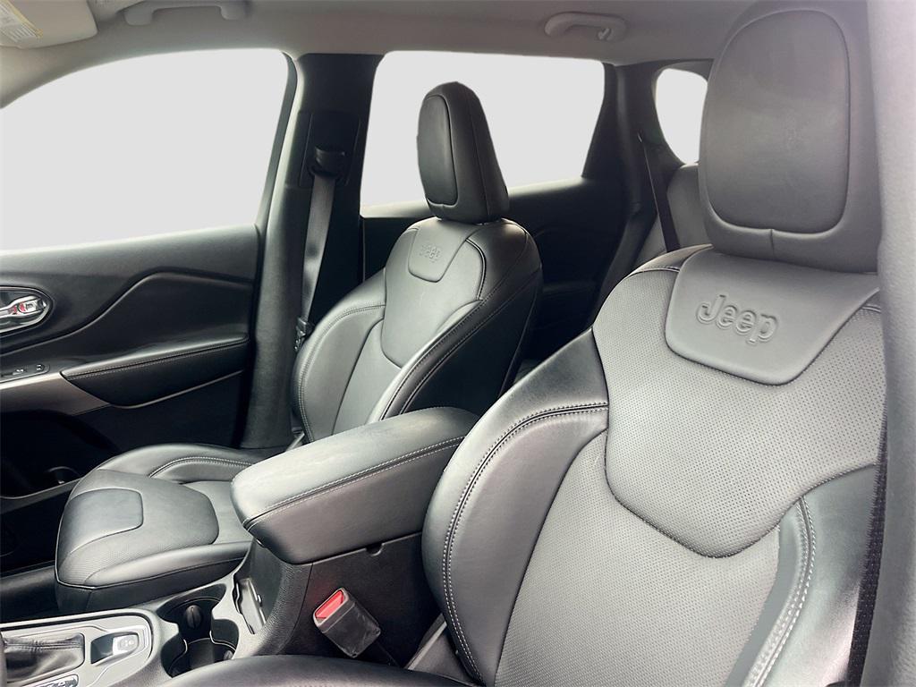 used 2022 Jeep Cherokee car, priced at $18,400