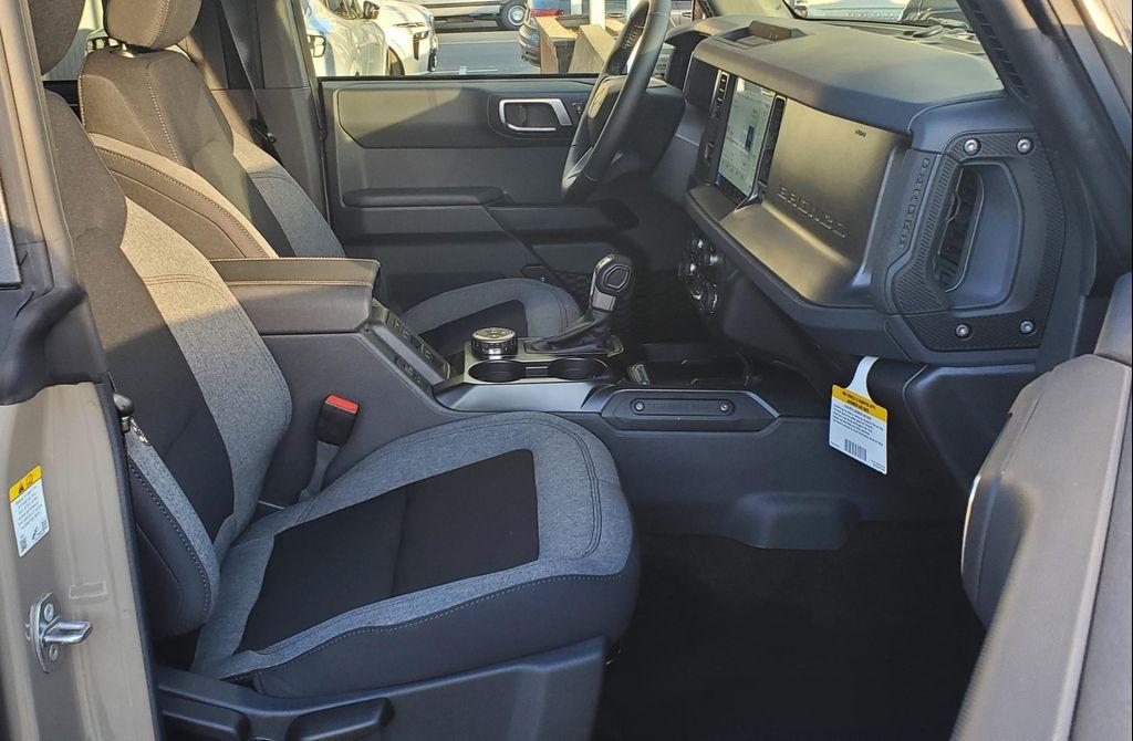 new 2025 Ford Bronco car, priced at $44,583