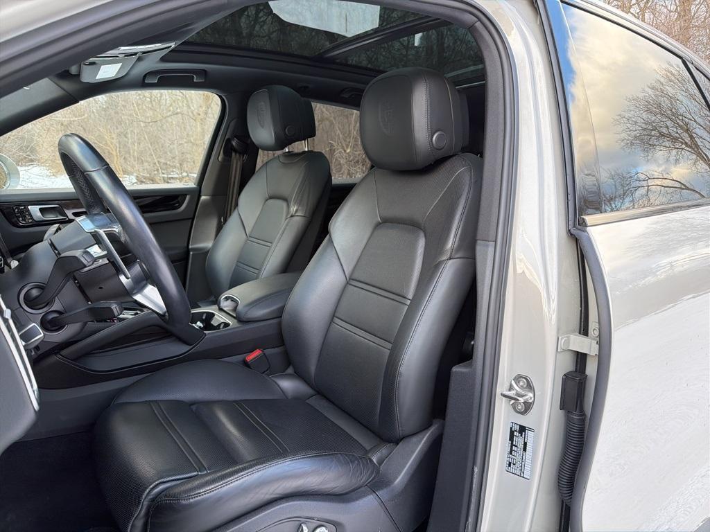 used 2020 Porsche Cayenne car, priced at $45,910