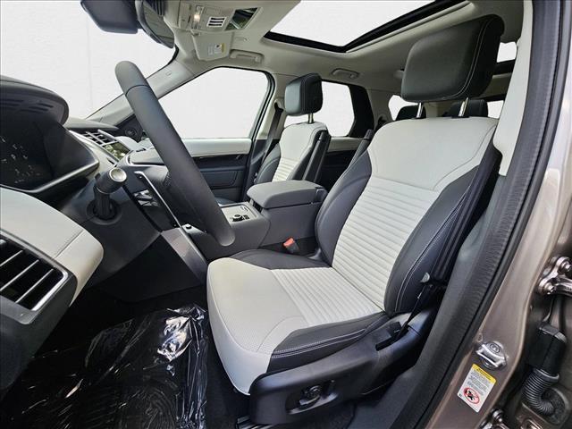 new 2025 Land Rover Discovery car, priced at $66,100