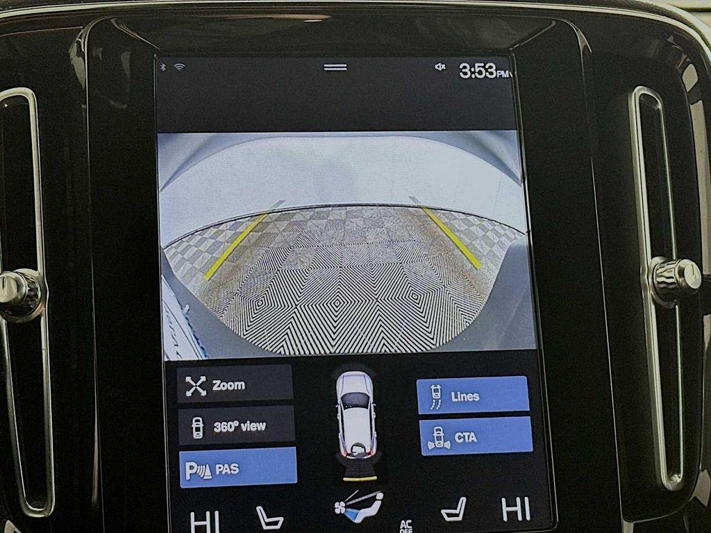 used 2021 Volvo XC40 car, priced at $25,700