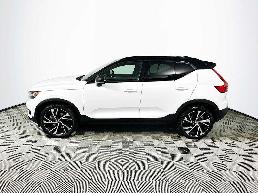 used 2021 Volvo XC40 car, priced at $25,700