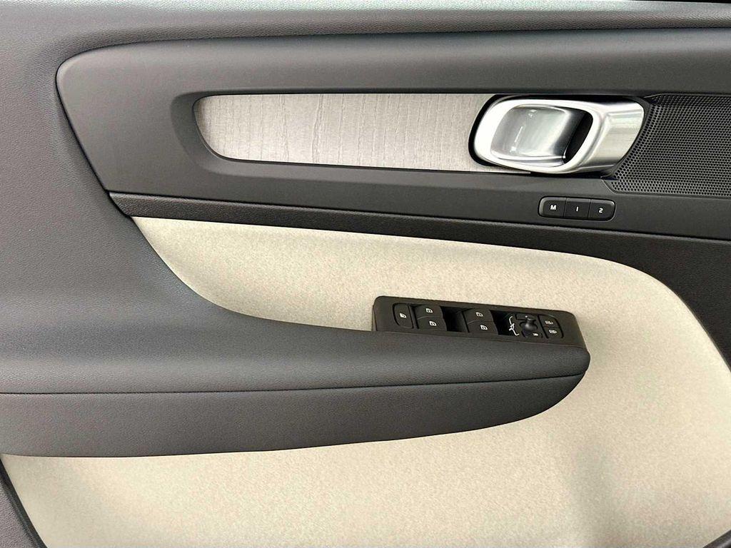 used 2025 Volvo XC40 car, priced at $40,700