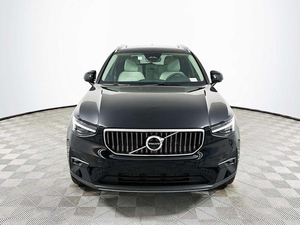 used 2025 Volvo XC40 car, priced at $40,700