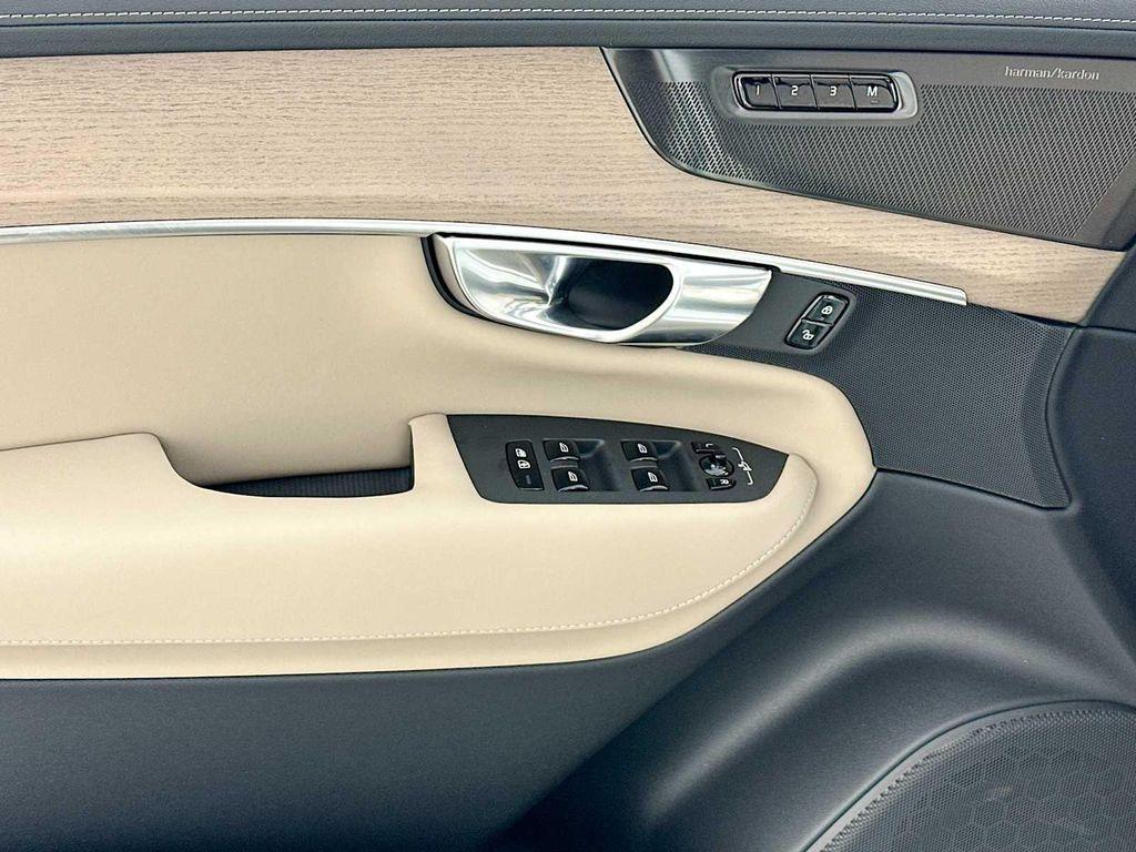 new 2026 Volvo XC90 Plug-In Hybrid car, priced at $81,875