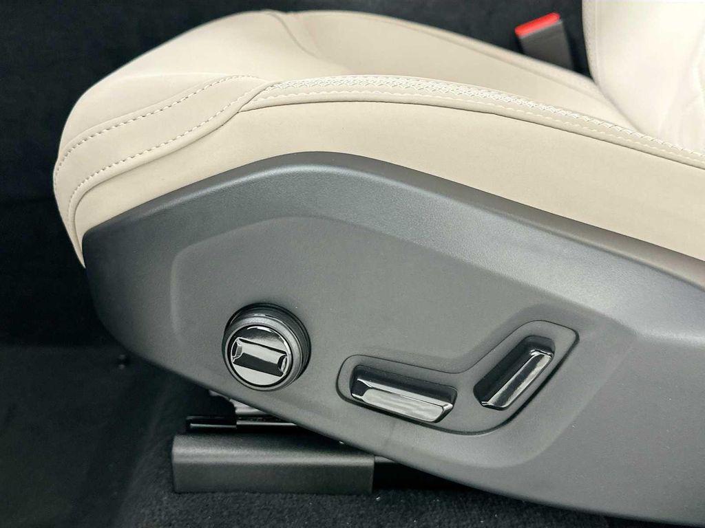 new 2026 Volvo XC90 Plug-In Hybrid car, priced at $81,875