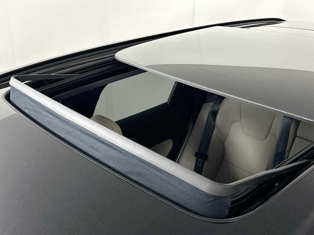 new 2026 Volvo XC60 car, priced at $58,185