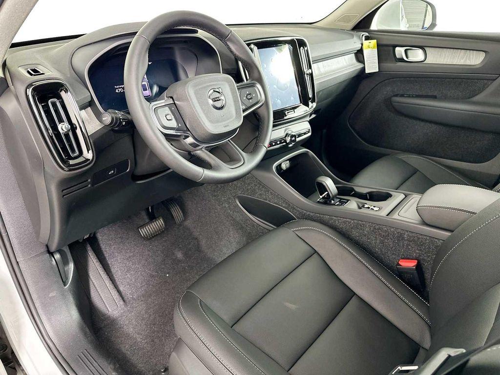 used 2025 Volvo XC40 car, priced at $36,400