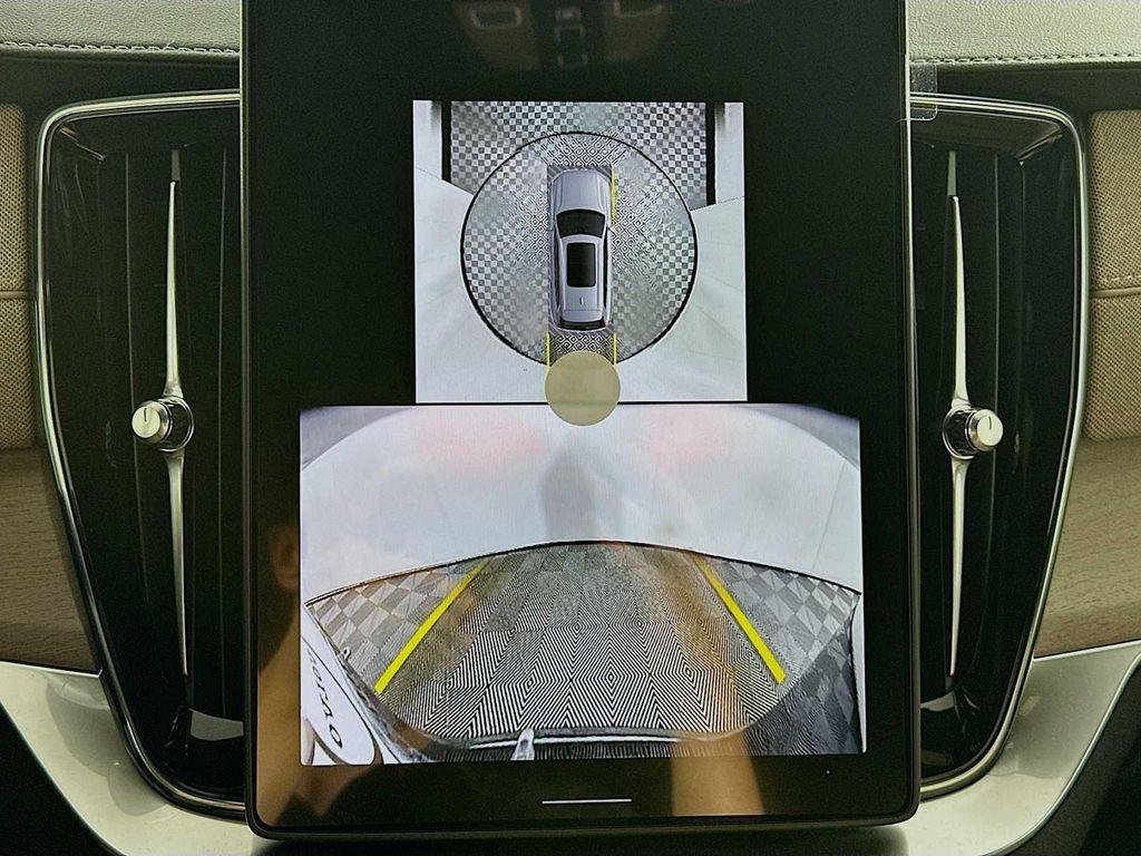 new 2026 Volvo XC90 Plug-In Hybrid car, priced at $81,875