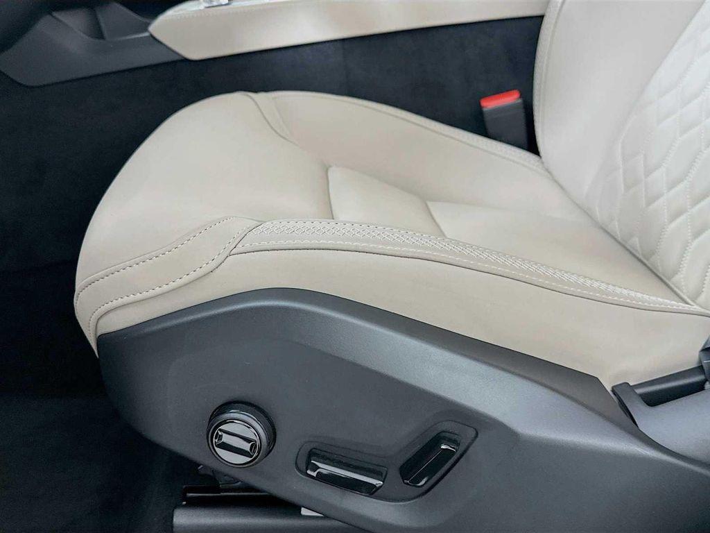 new 2025 Volvo XC90 Plug-In Hybrid car, priced at $78,805