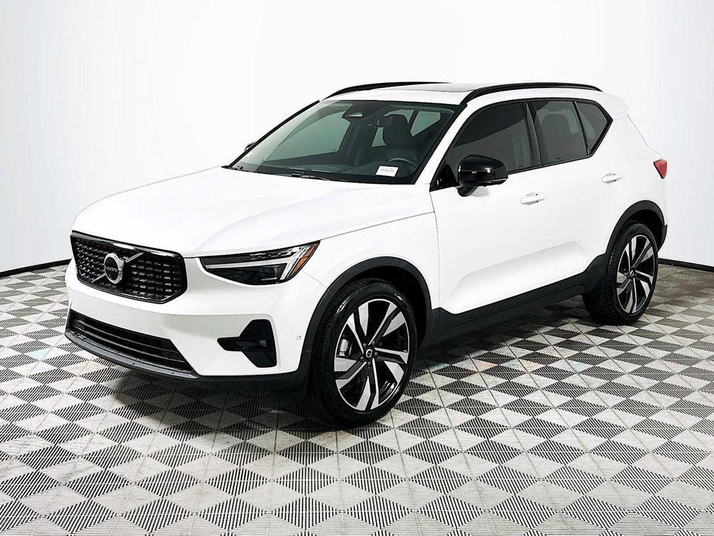 used 2025 Volvo XC40 car, priced at $45,900