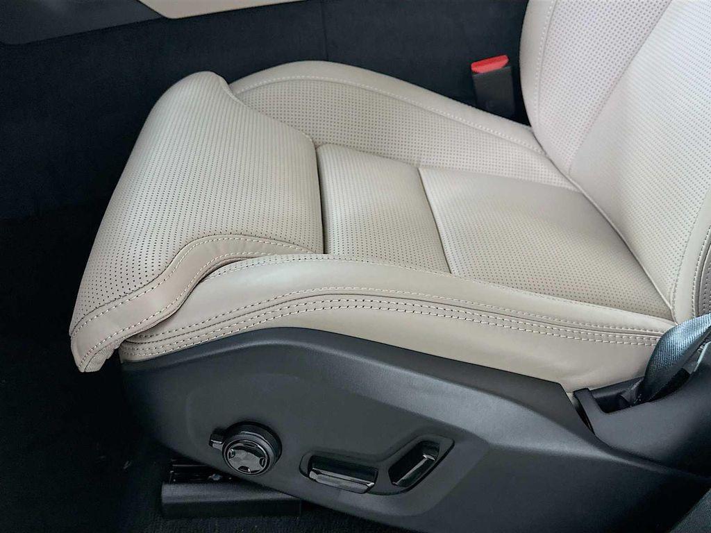 new 2026 Volvo XC90 Plug-In Hybrid car, priced at $85,745