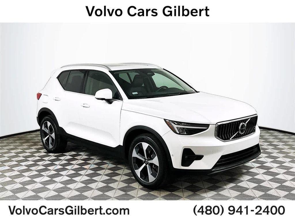used 2025 Volvo XC40 car, priced at $34,800
