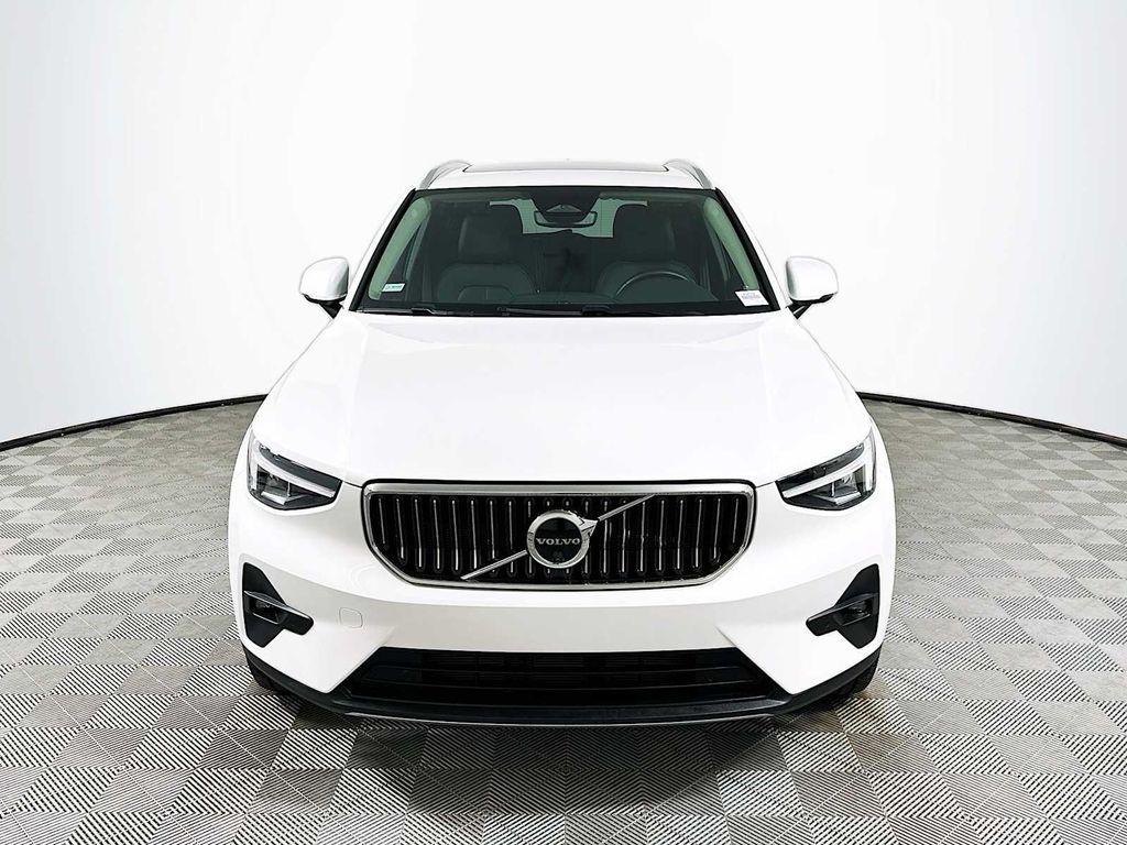 used 2025 Volvo XC40 car, priced at $34,800