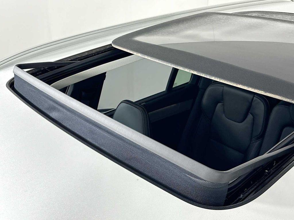 new 2025 Volvo XC90 Plug-In Hybrid car, priced at $82,405