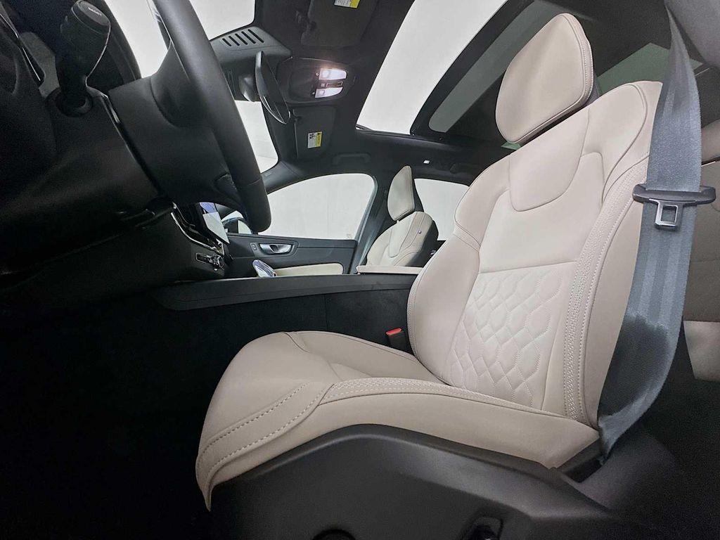 new 2026 Volvo XC60 car, priced at $58,425