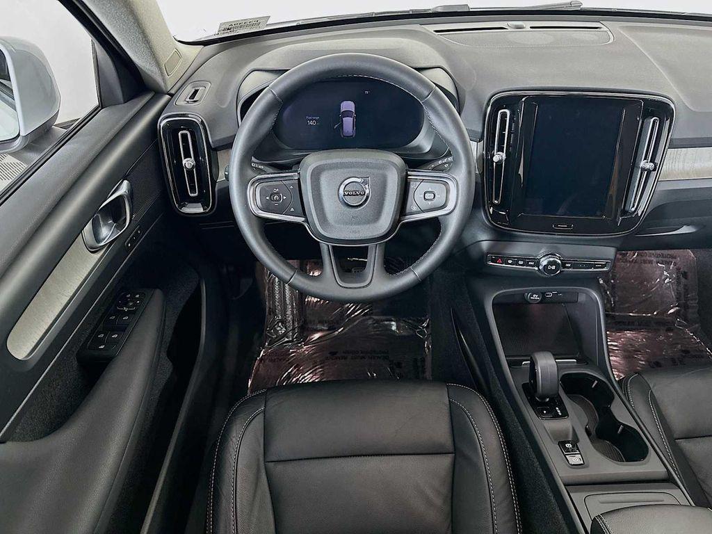 used 2023 Volvo XC40 car, priced at $28,900