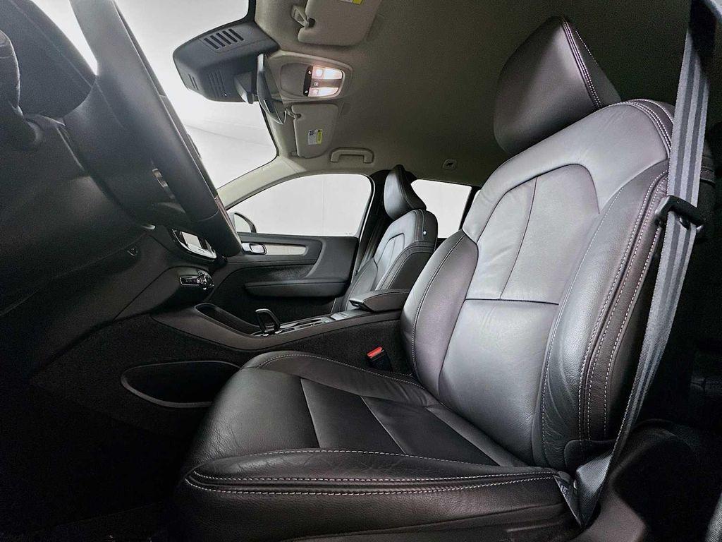 used 2023 Volvo XC40 car, priced at $28,900