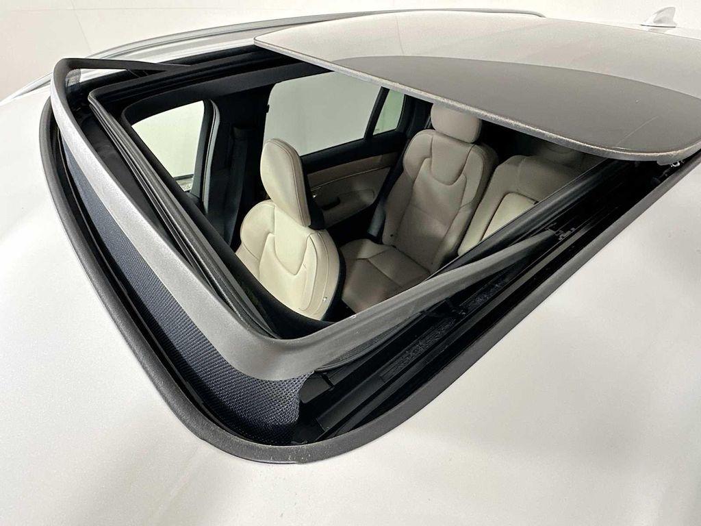 new 2026 Volvo XC90 car, priced at $71,825