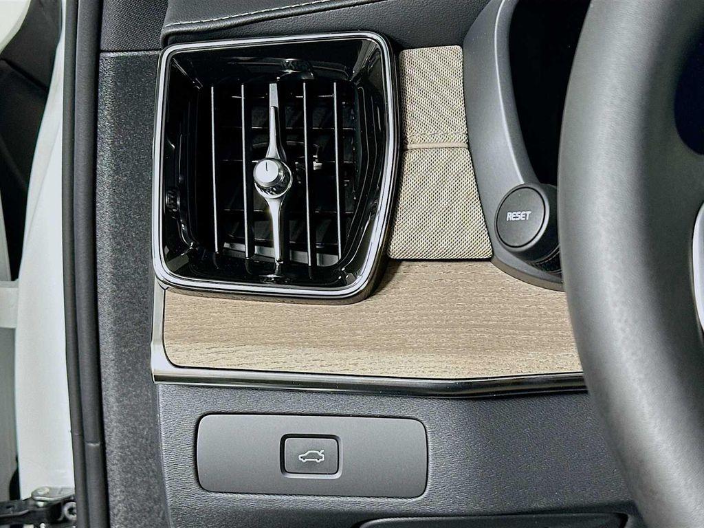 new 2026 Volvo XC90 car, priced at $71,825