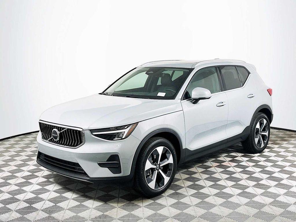 used 2025 Volvo XC40 car, priced at $41,900