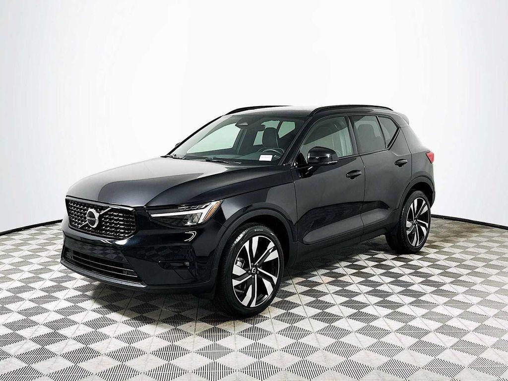 used 2023 Volvo XC40 car, priced at $32,700