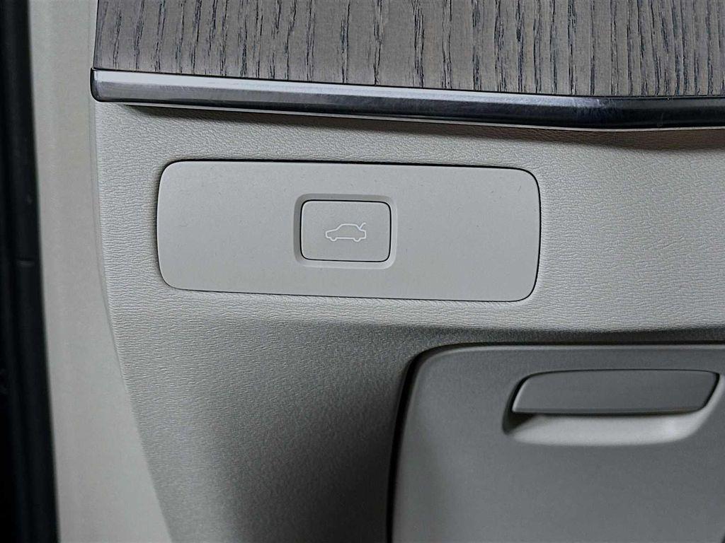 used 2025 Volvo XC90 car, priced at $57,900